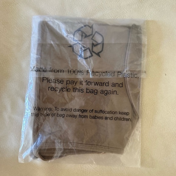 The Simple folk Fleece Fleece Pixie Hat - Picture 3 of 3